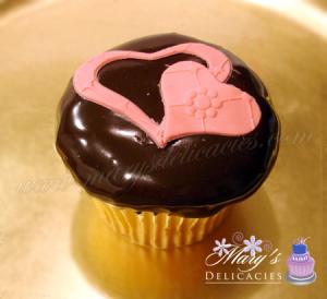 vdaydblpinkheartcupcakes1